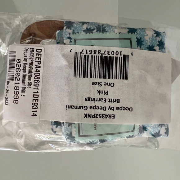 DEEPA BY DEEPA GURNANI Britt Earrings - Picture 8 of 9